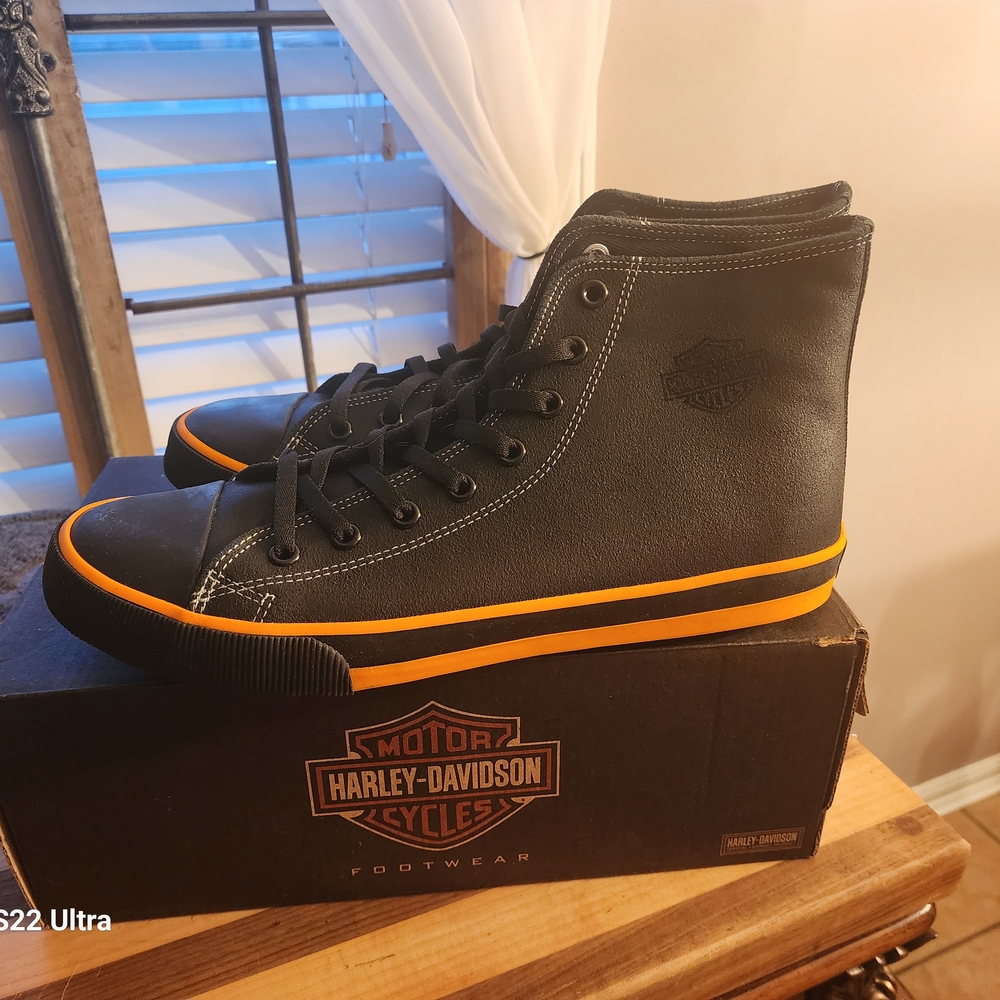 Harley-Davidson Men's Black and Orange High-Top Sneakers